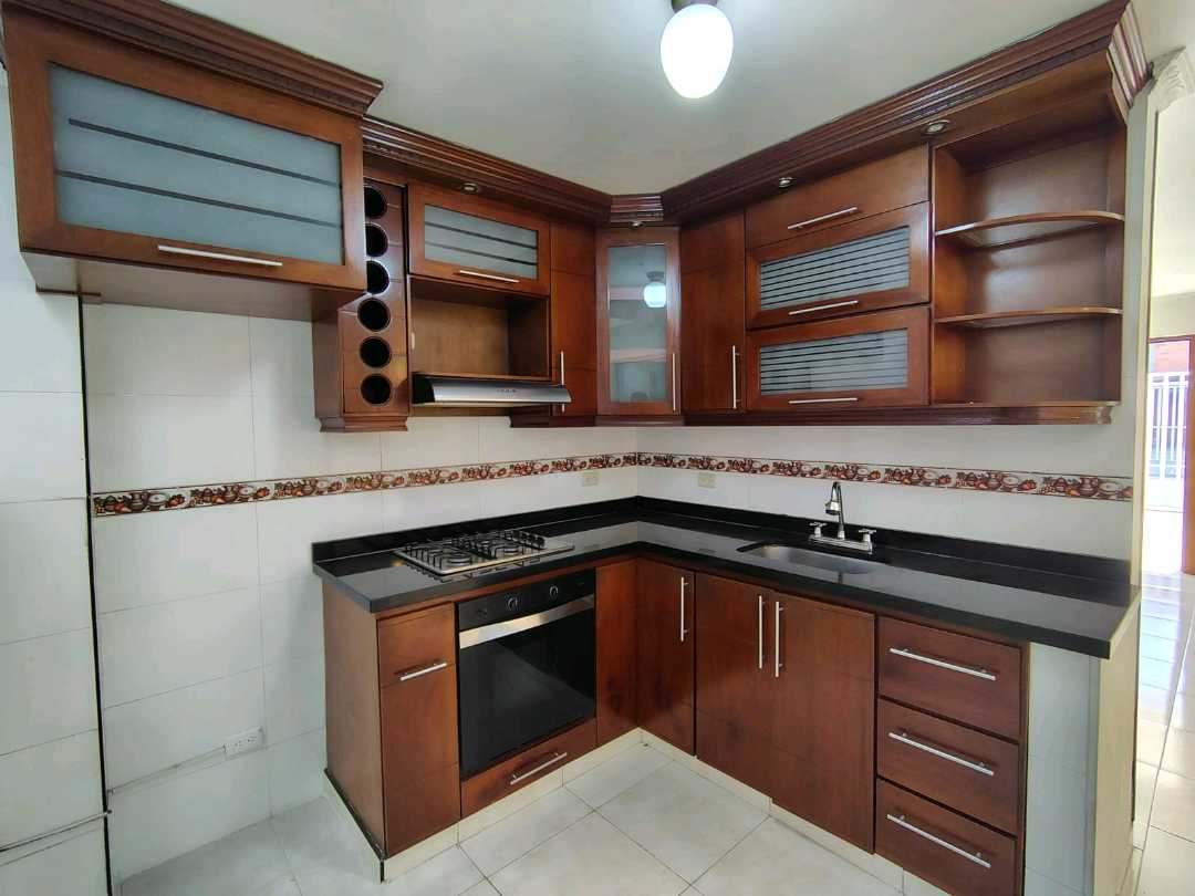 ARRIENDO CASA AL SUR DE CALI BARRIO CIUDAD 2000