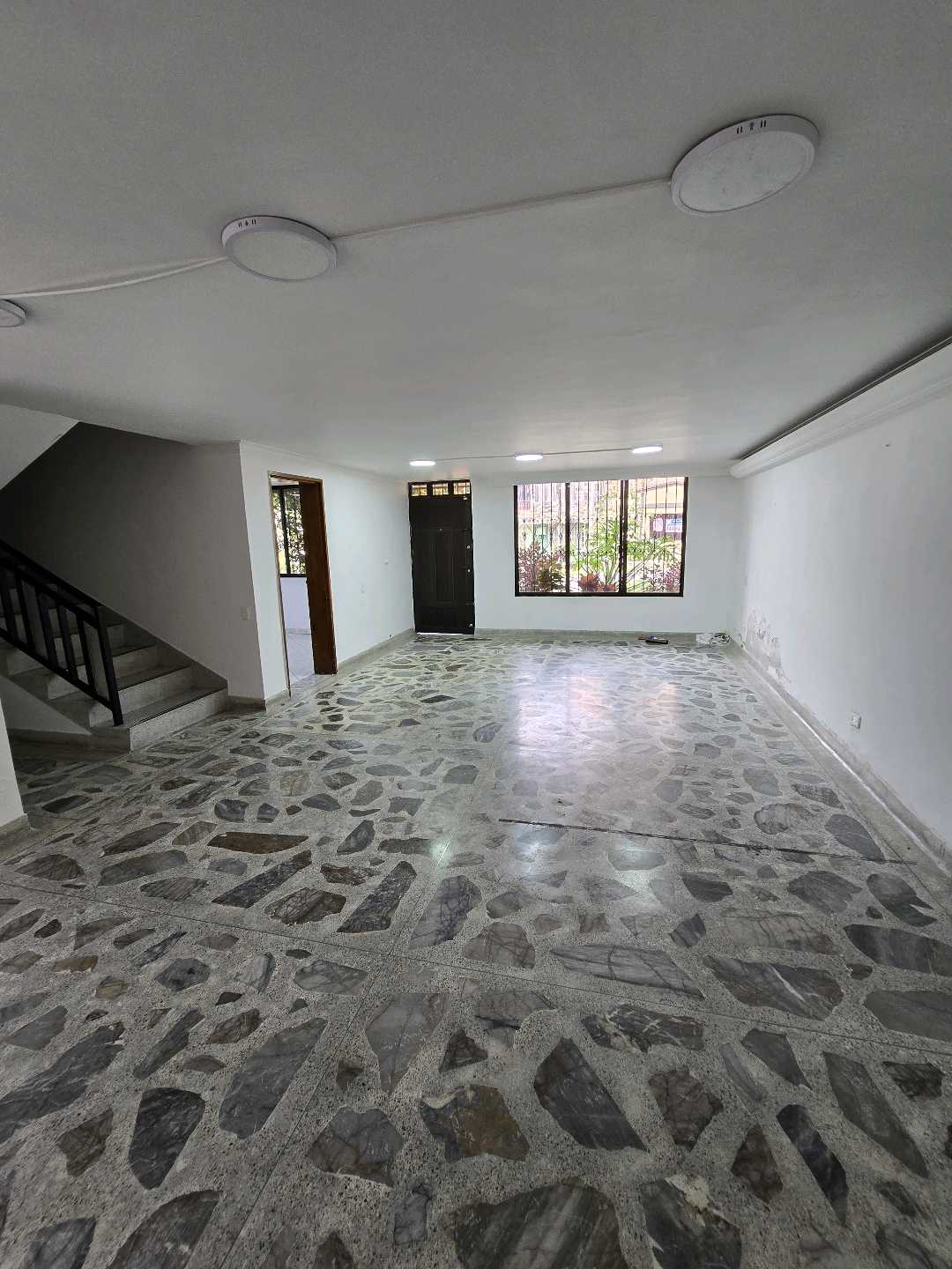 Arriendo casa calasanz