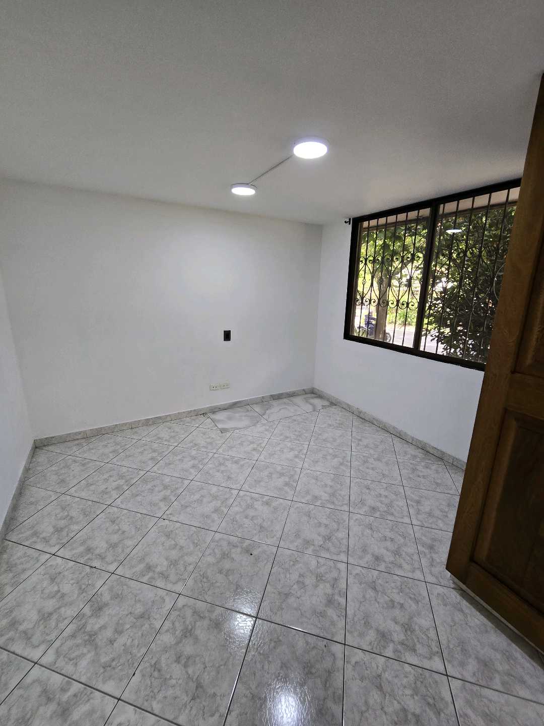 Arriendo casa calasanz
