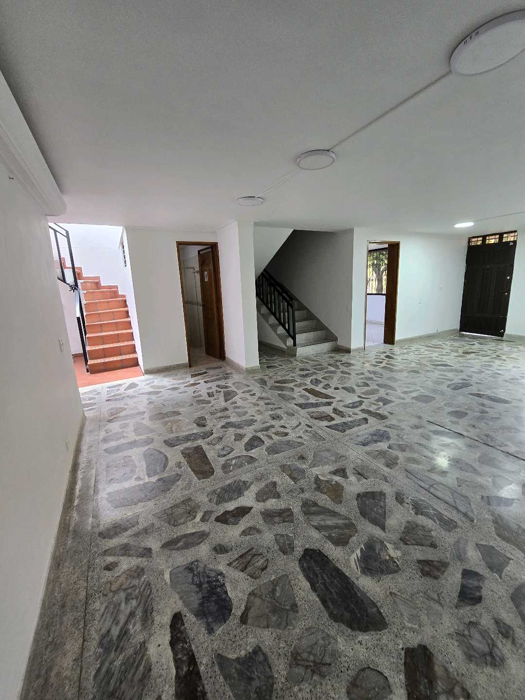 Arriendo casa calasanz