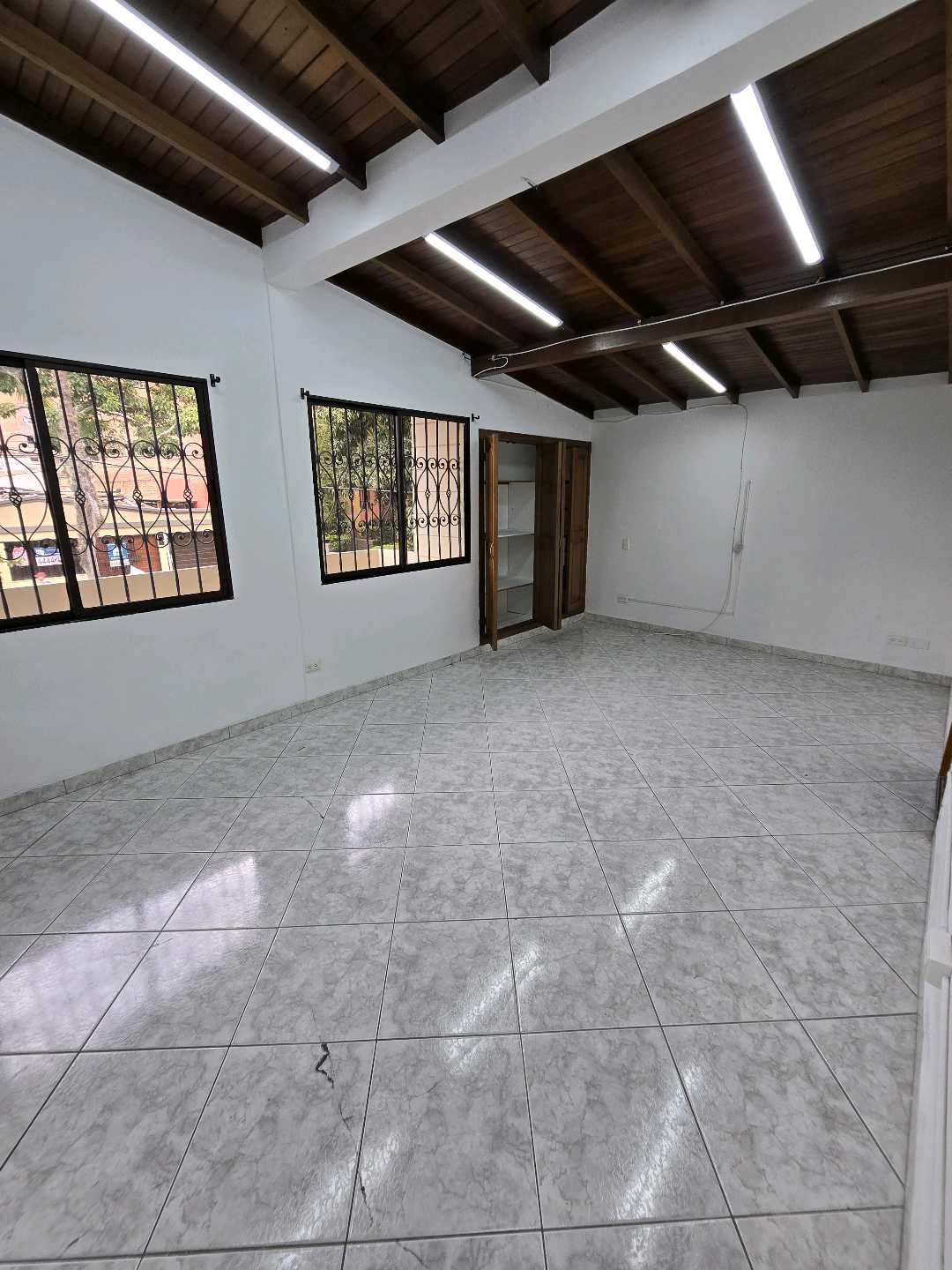 Arriendo casa calasanz