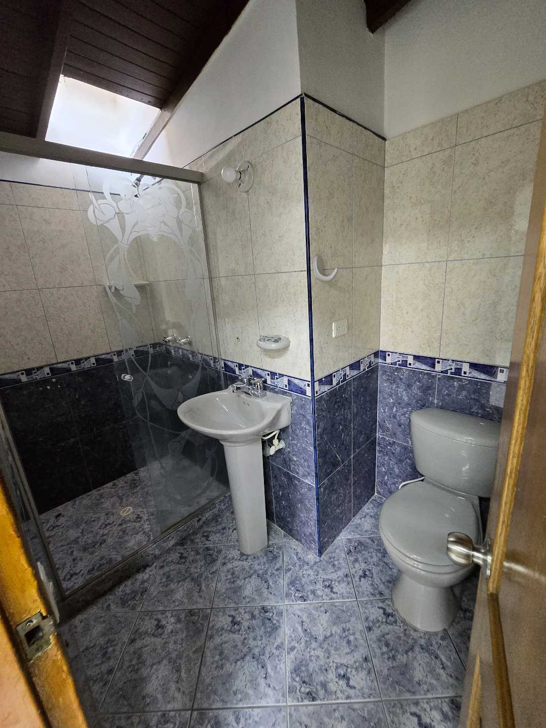 Arriendo casa calasanz