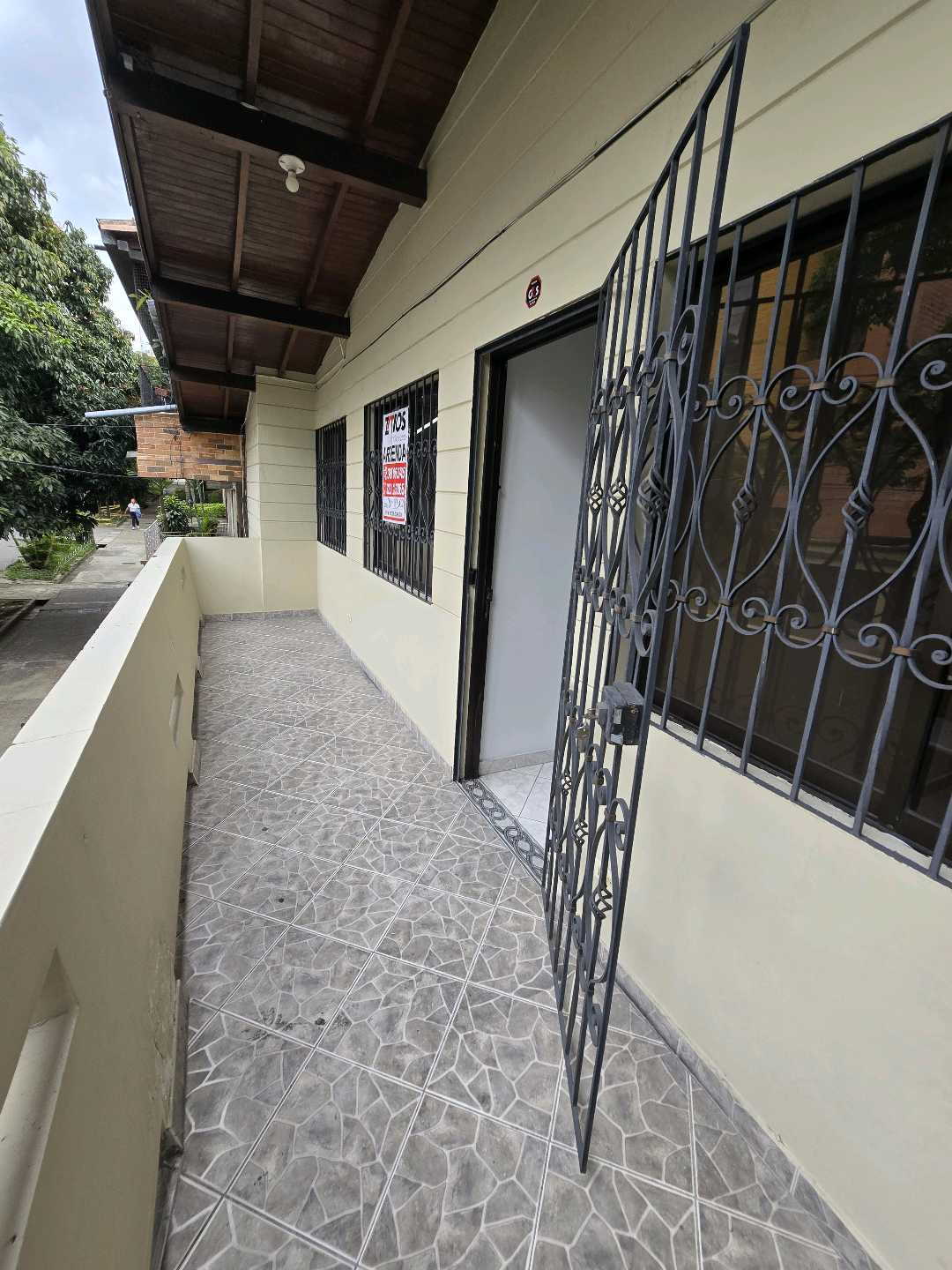 Arriendo casa calasanz