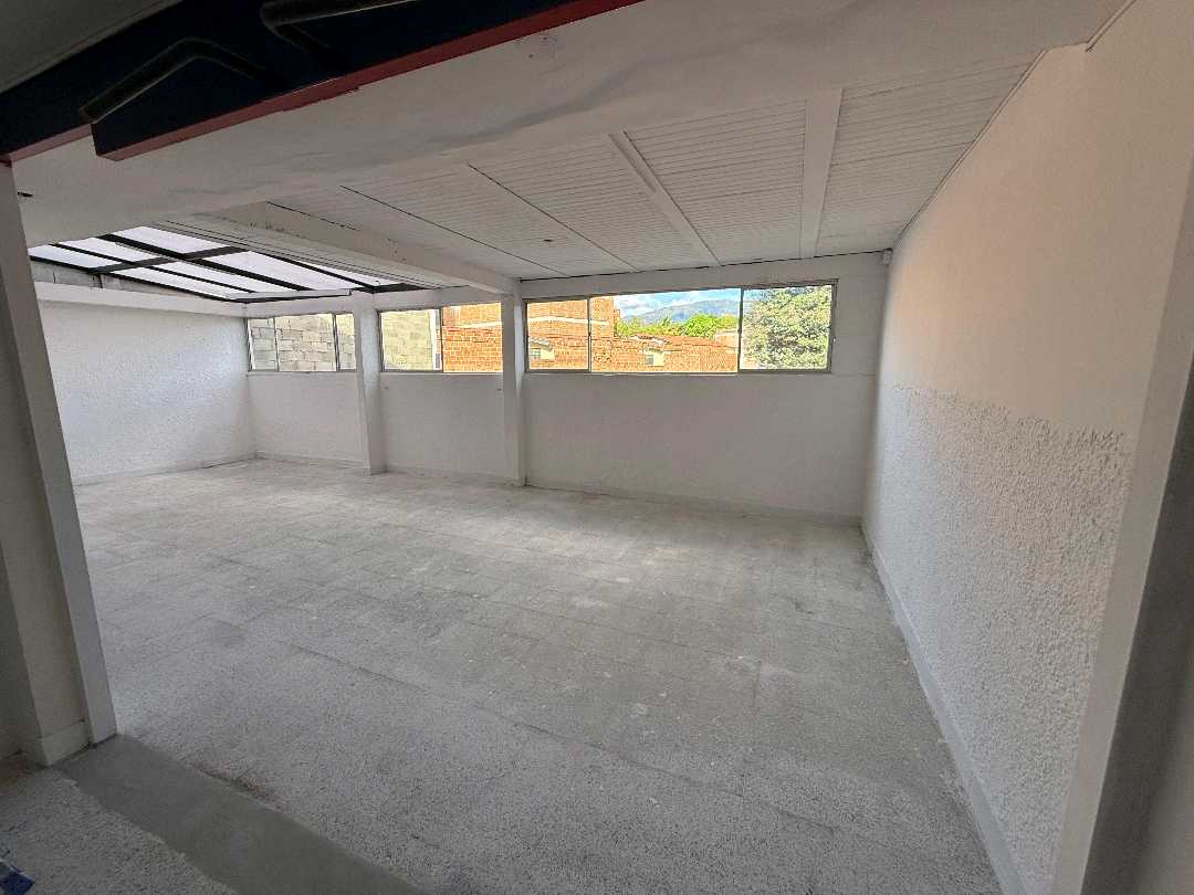 Arriendo casa calasanz
