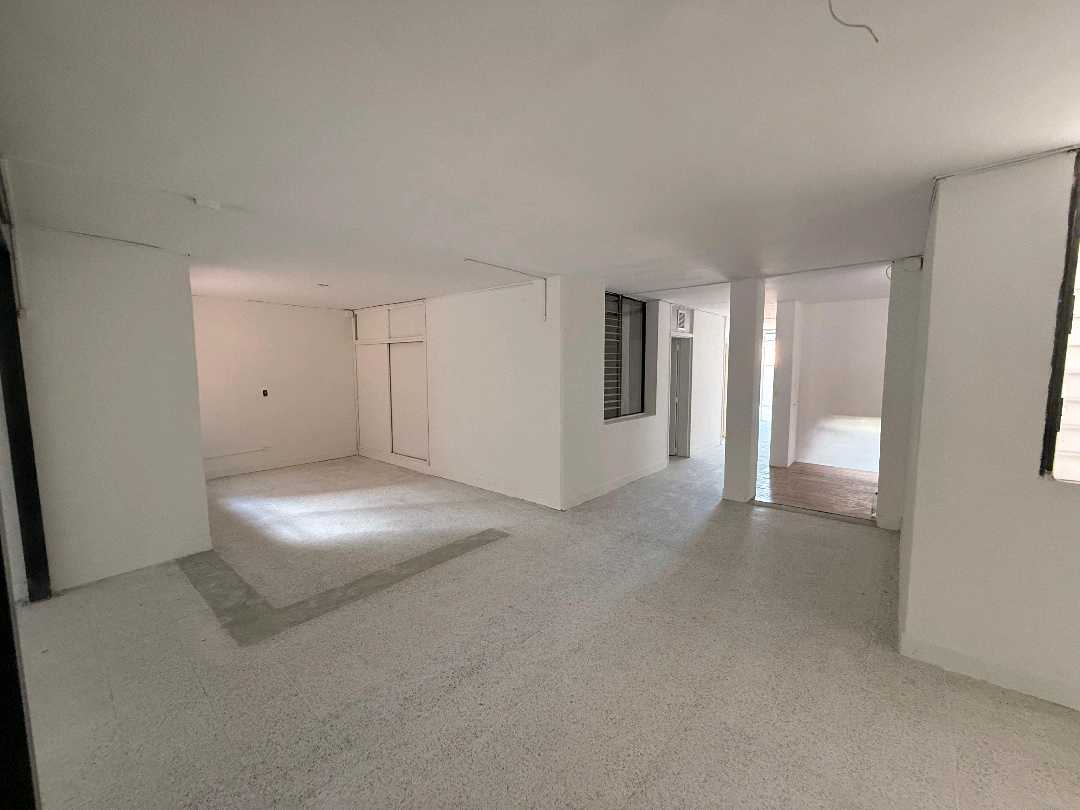 Arriendo casa calasanz