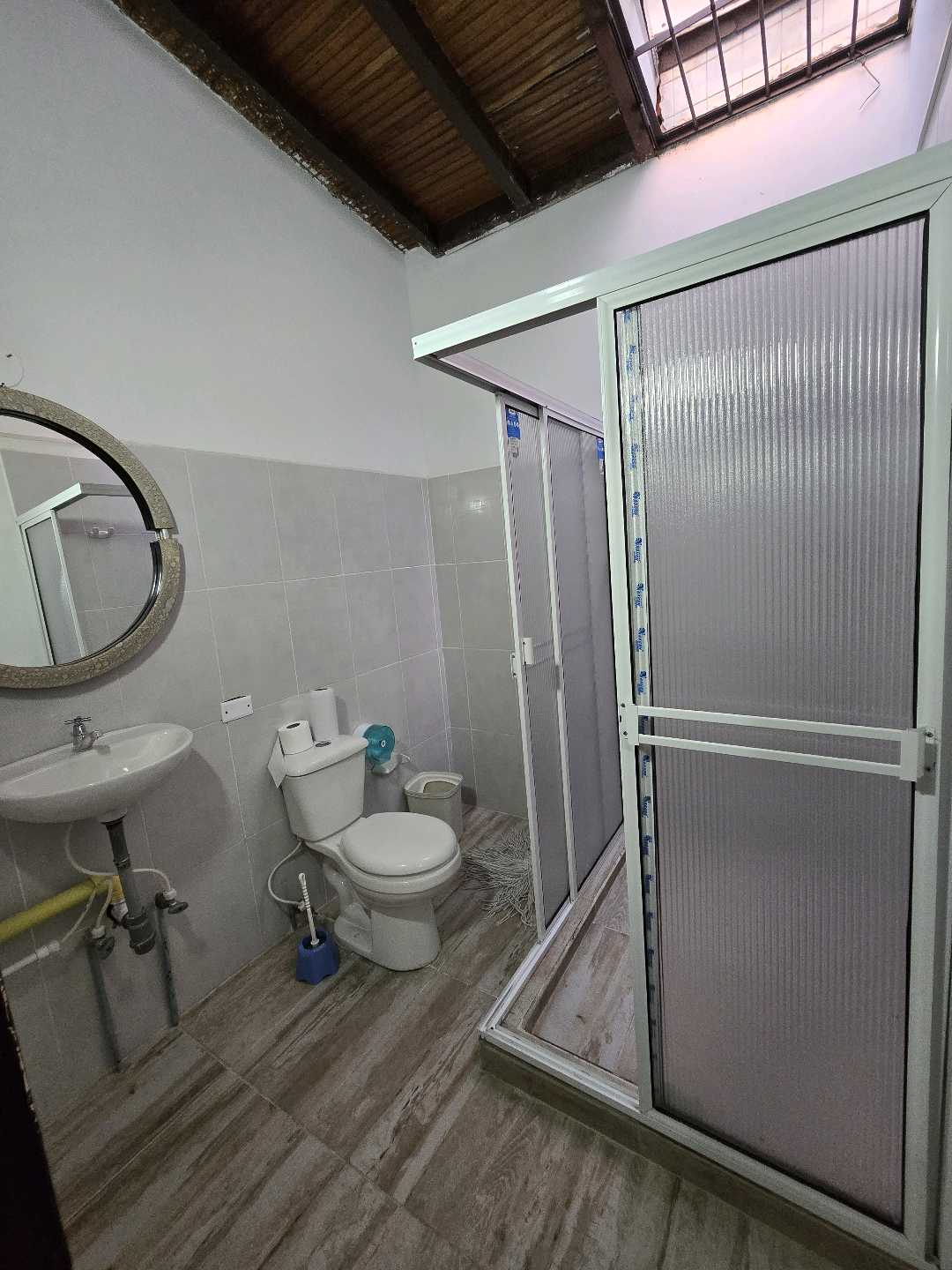 Arriendo casa calasanz