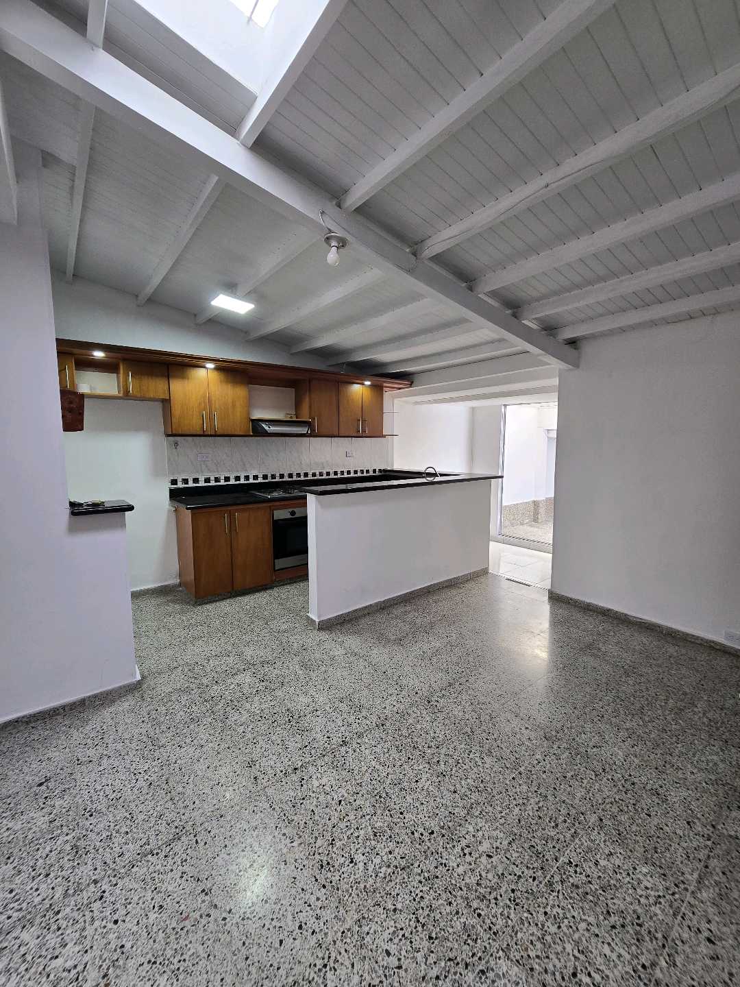 Arriendo casa calasanz