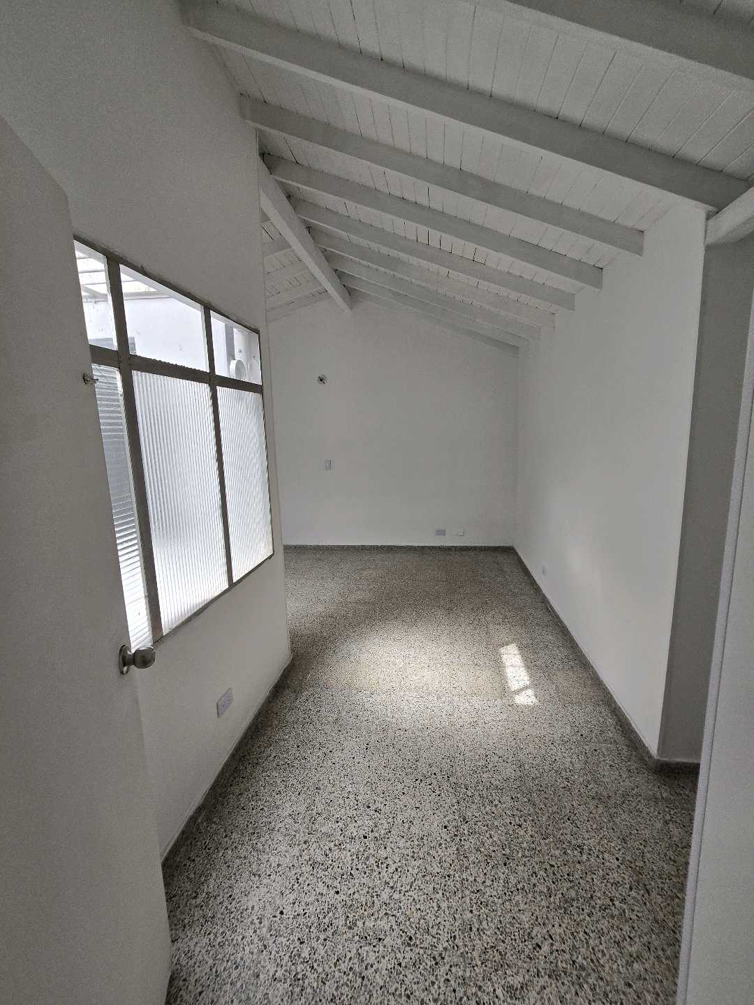 Arriendo casa calasanz