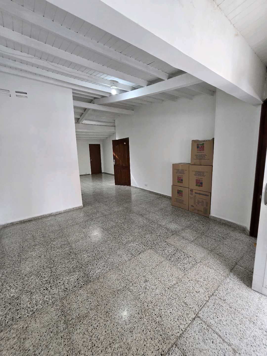 Arriendo casa calasanz