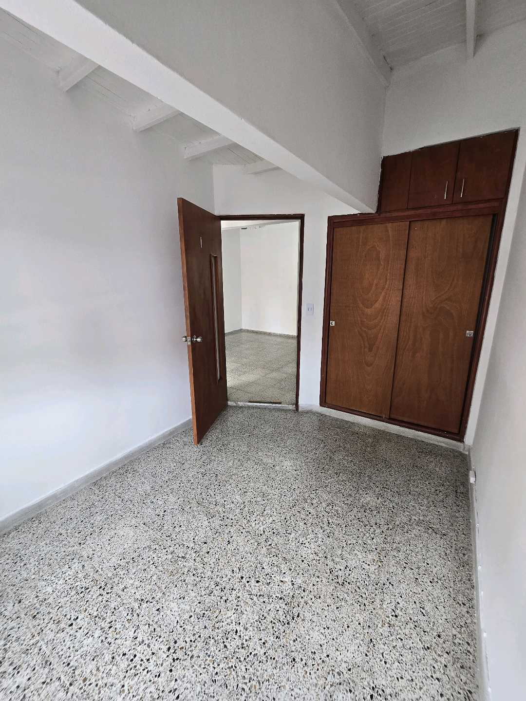 Arriendo casa calasanz