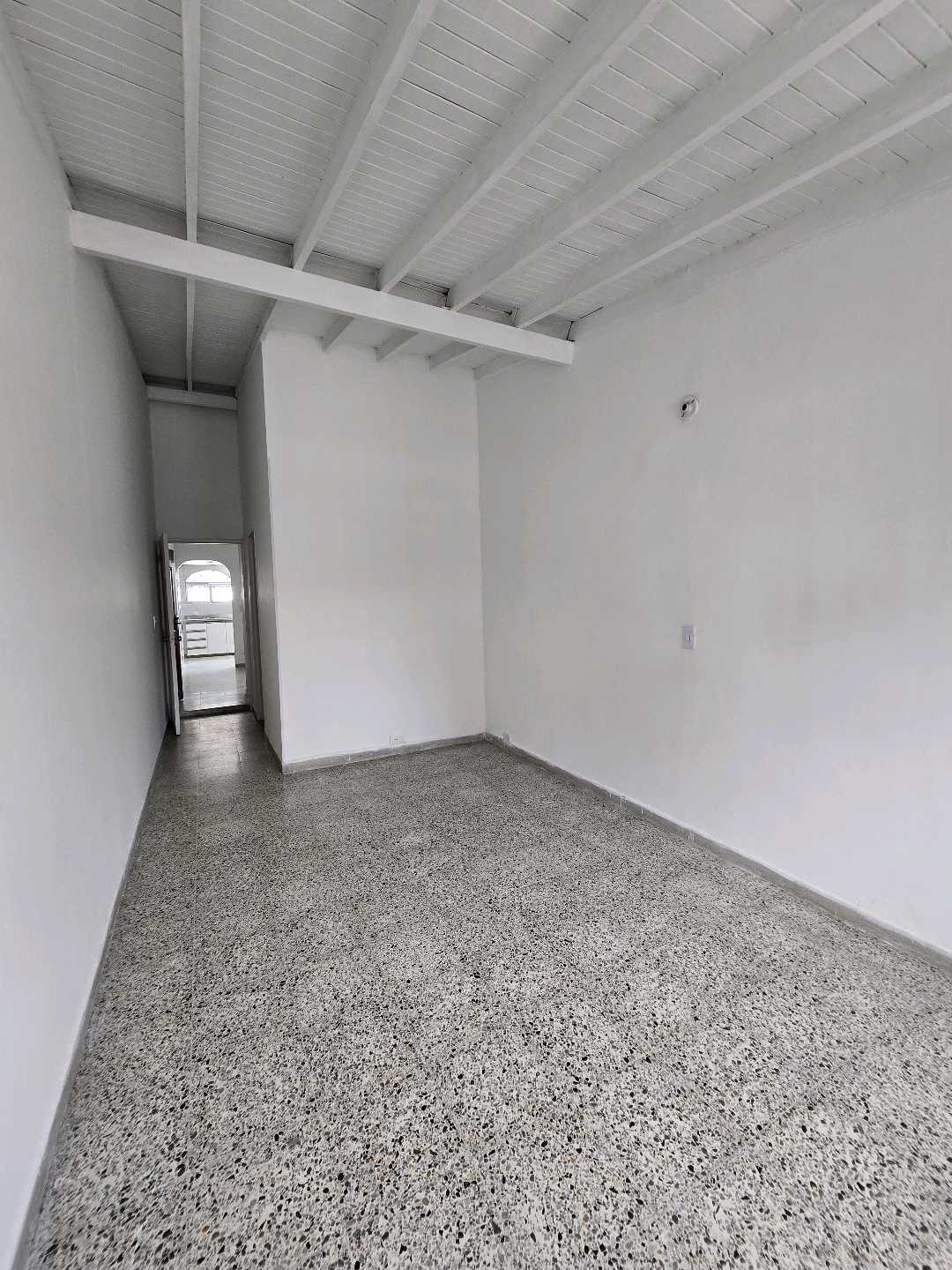 Arriendo casa calasanz