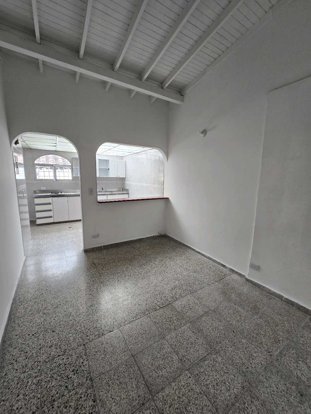 Arriendo casa calasanz