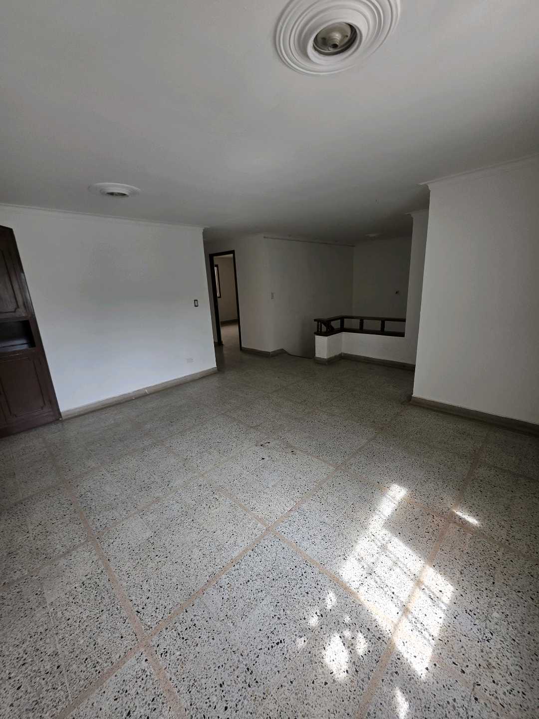 Arriendo casa calasanz