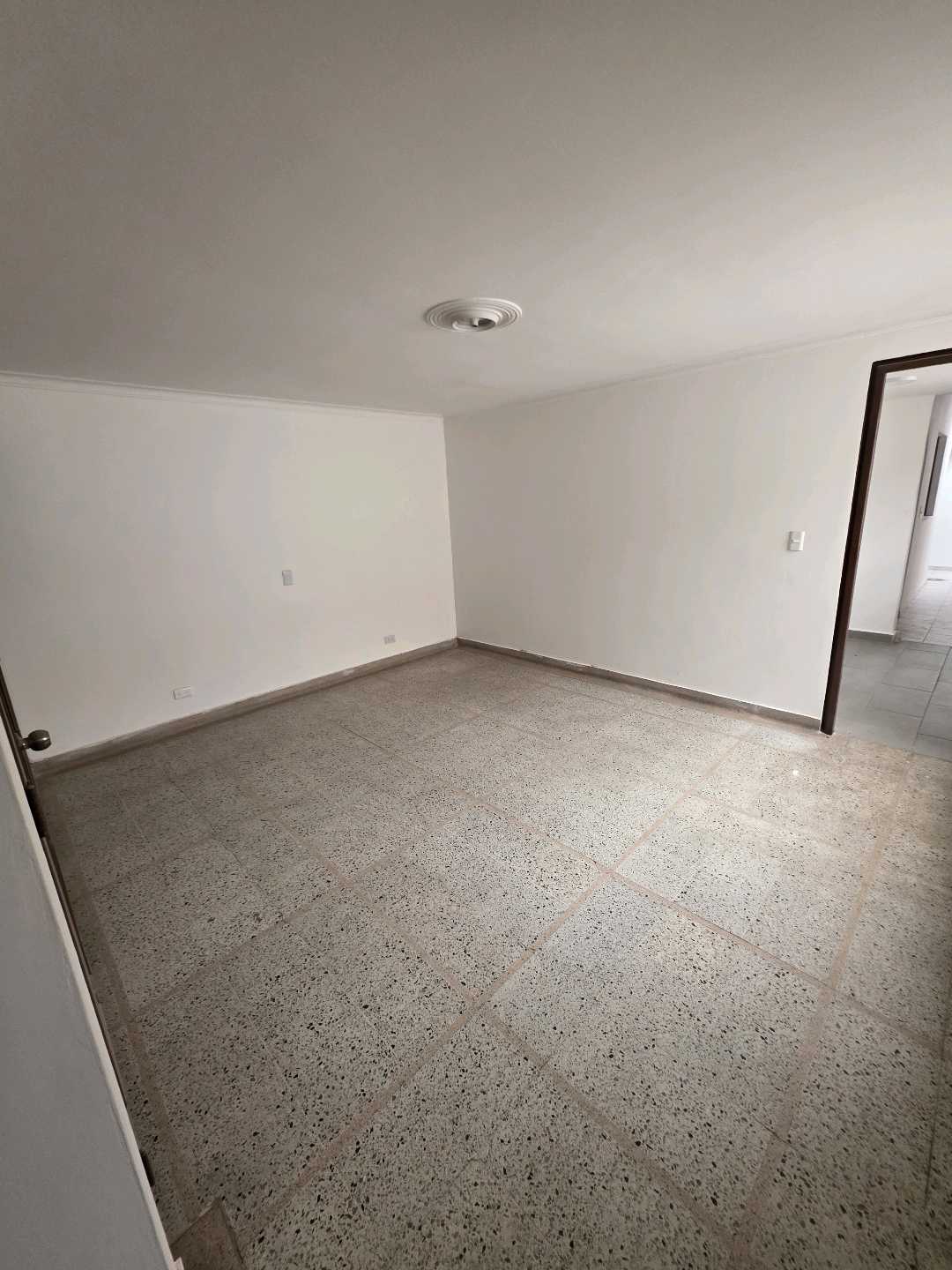 Arriendo casa calasanz