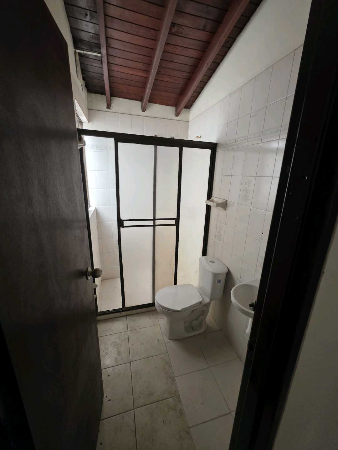 Arriendo casa calasanz