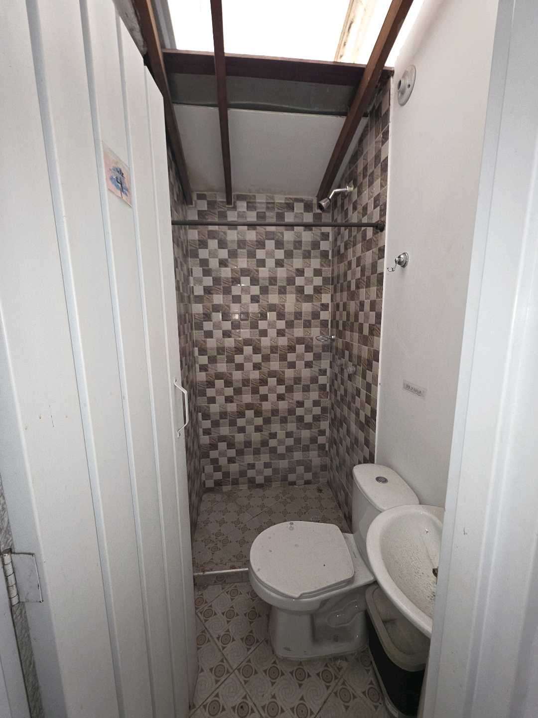 Arriendo casa calasanz