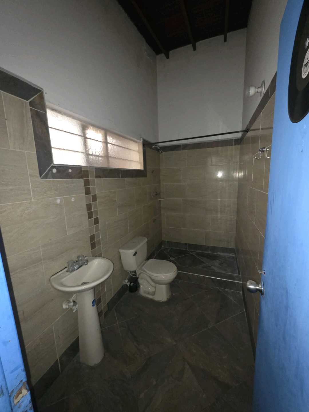 Arriendo casa calasanz