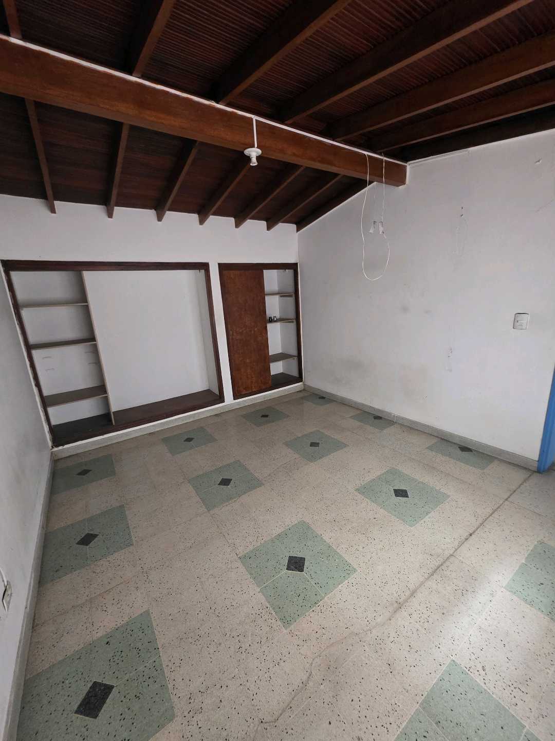 Arriendo casa calasanz