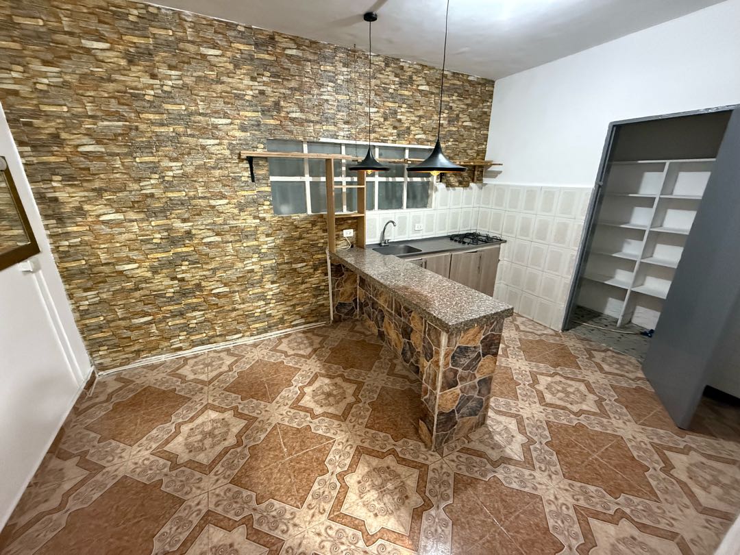 ARRIENDO CASA EN CALASANZ