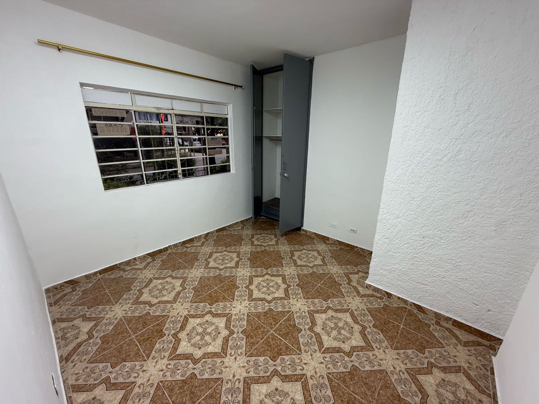 ARRIENDO CASA EN CALASANZ