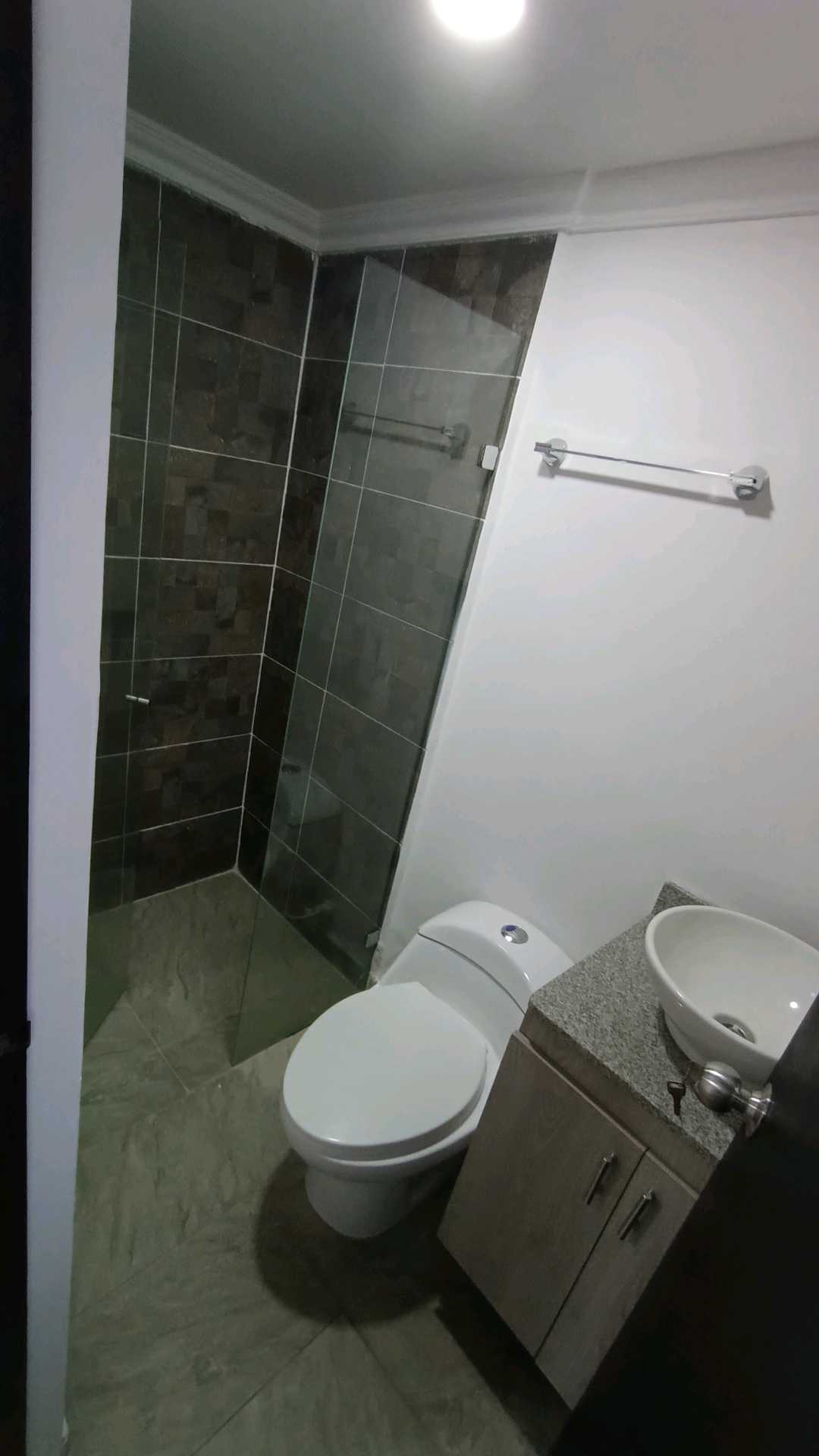 Arriendo casa en conquistadores