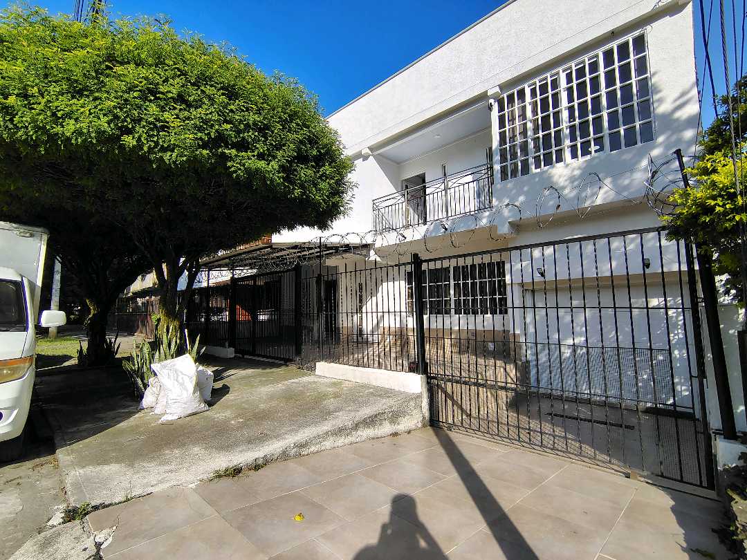 ARRIENDO CASA AL NORTE DE CALI BARRIO EL BOSQUE