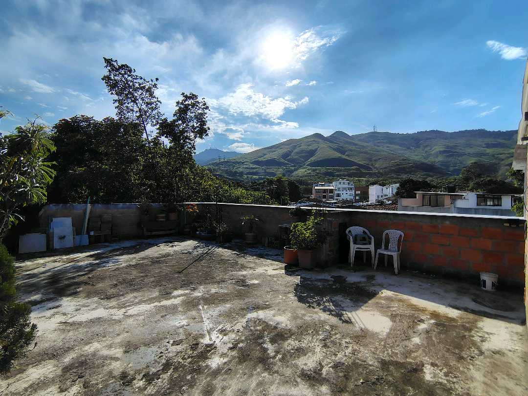 ARRIENDO CASA AL NORTE DE CALI BARRIO EL BOSQUE