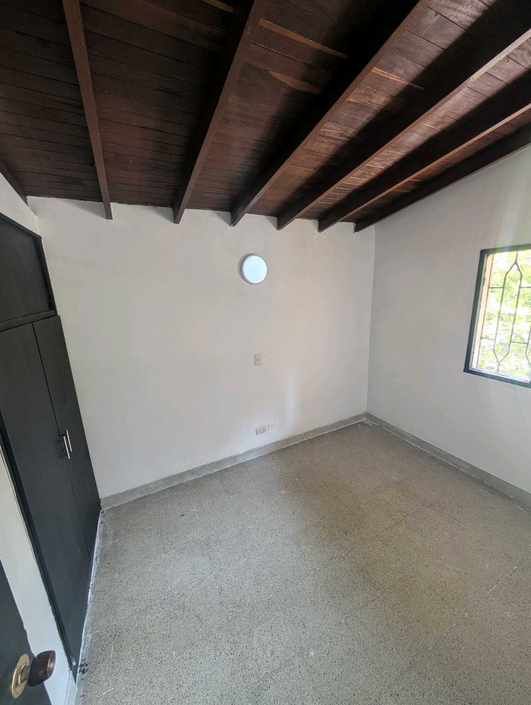 Arriendo casa en la castellana