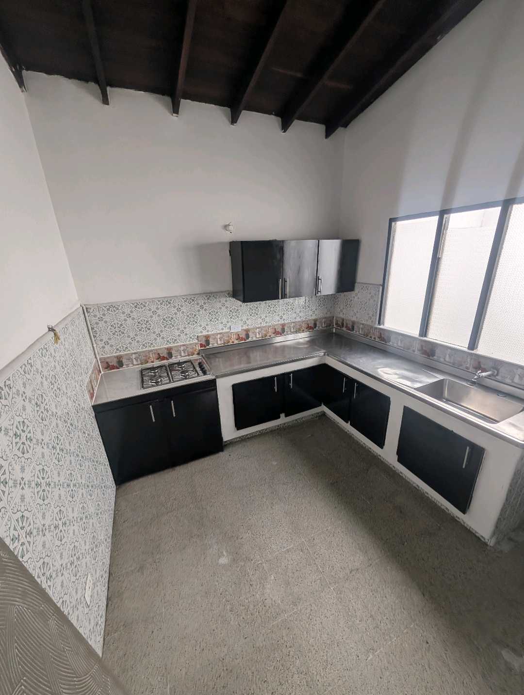Arriendo casa en la castellana