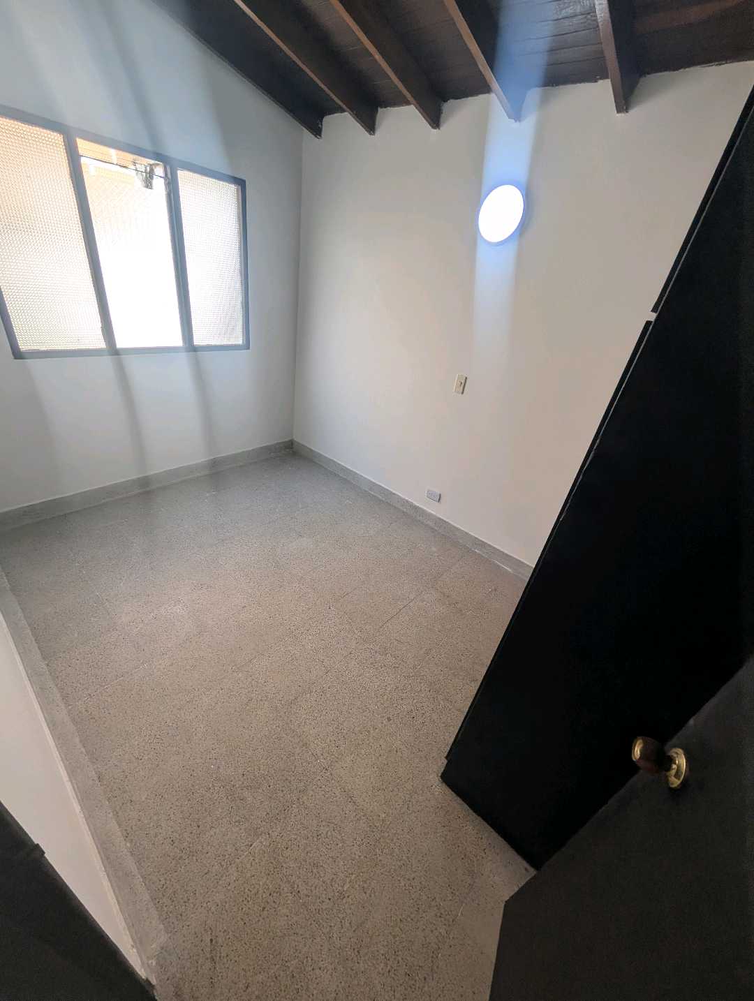 Arriendo casa en la castellana