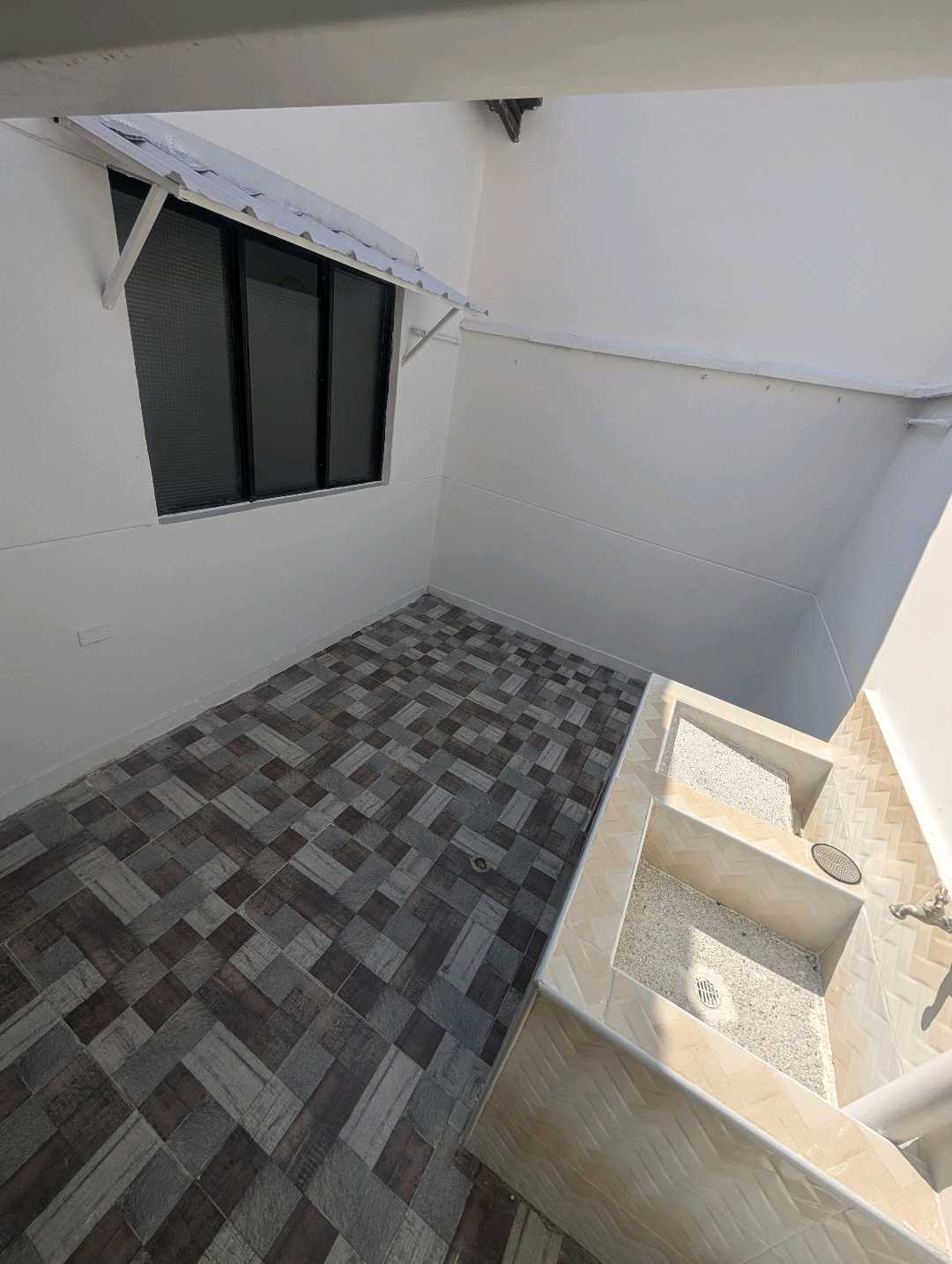 Arriendo casa en la castellana