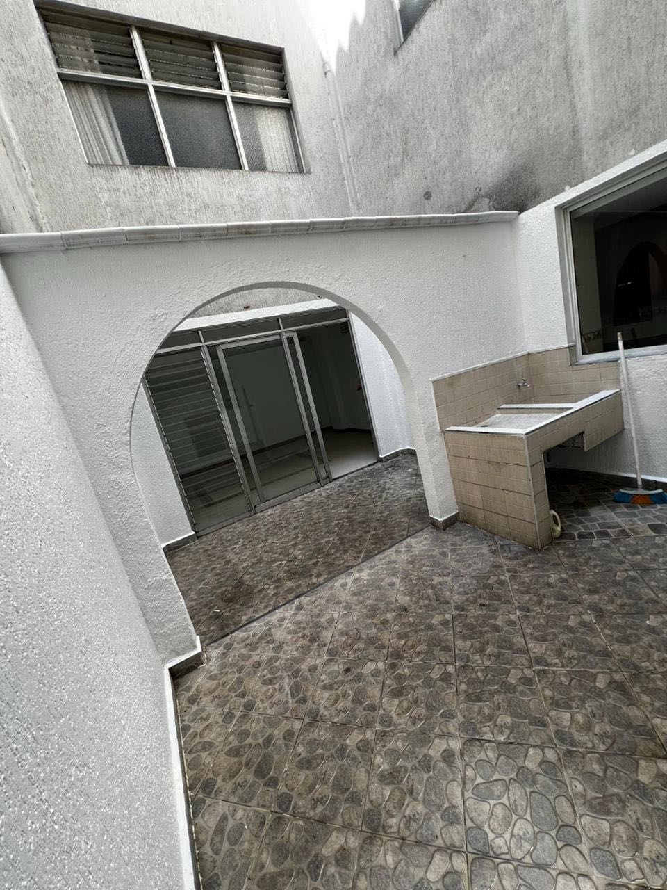 ARRIENDO CASA EN LAURELES