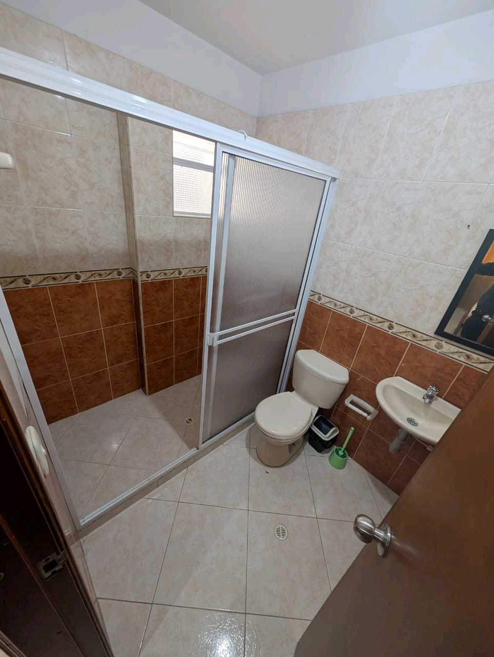 Arriendo casa en laureles ideal uso comercial o vivienda