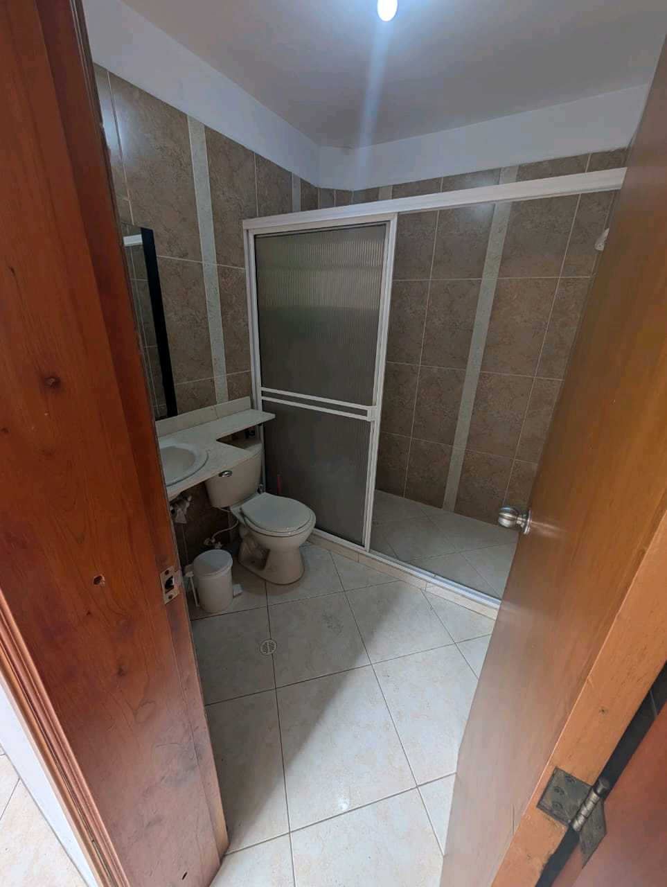 Arriendo casa en laureles ideal uso comercial o vivienda