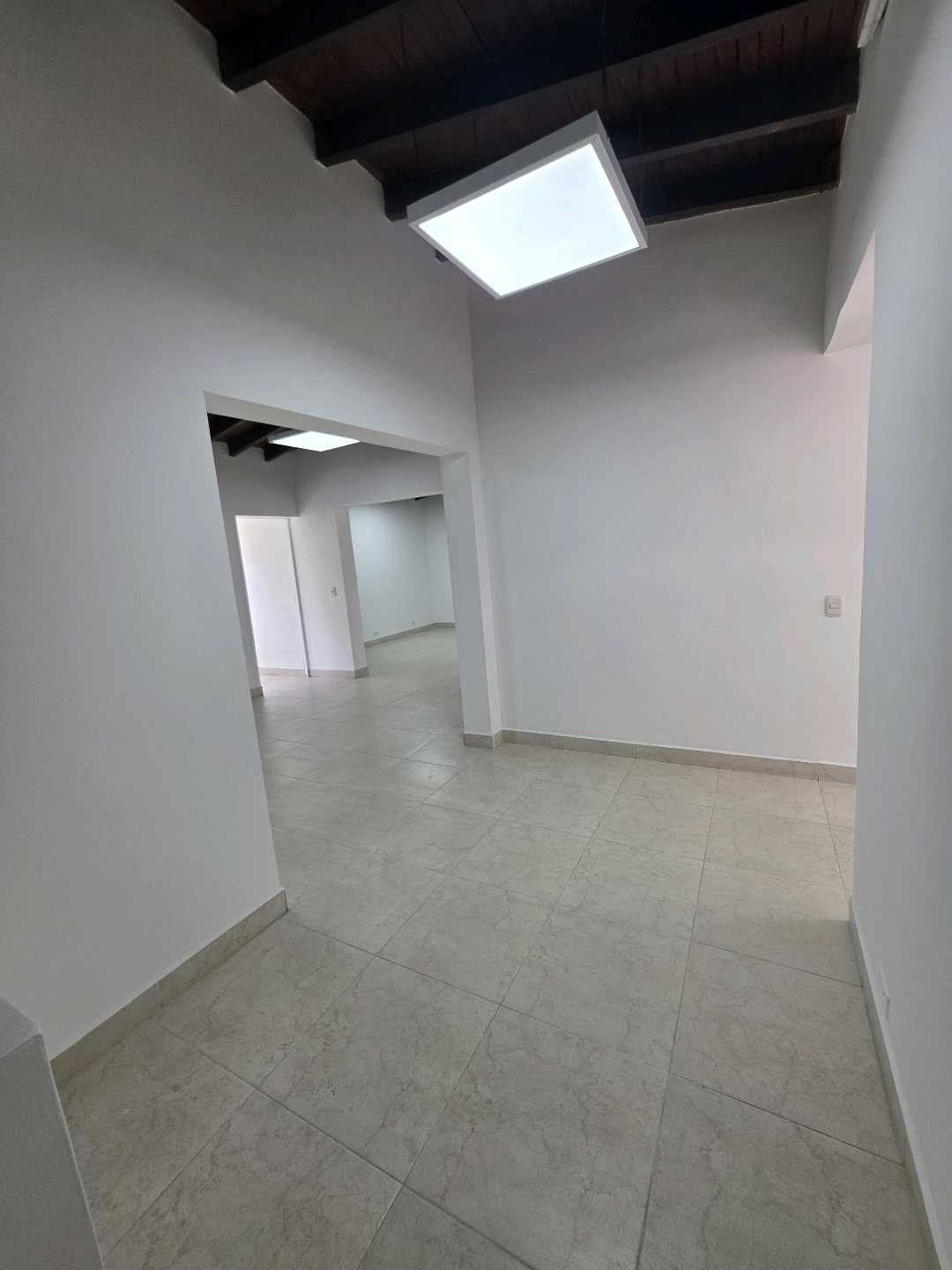 Arriendo casa floresta