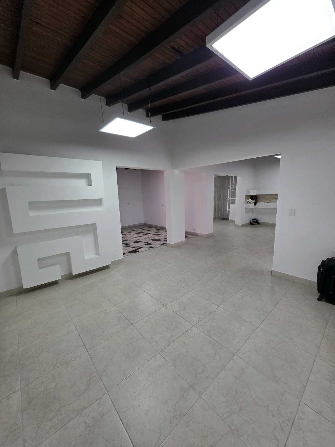 Arriendo casa floresta