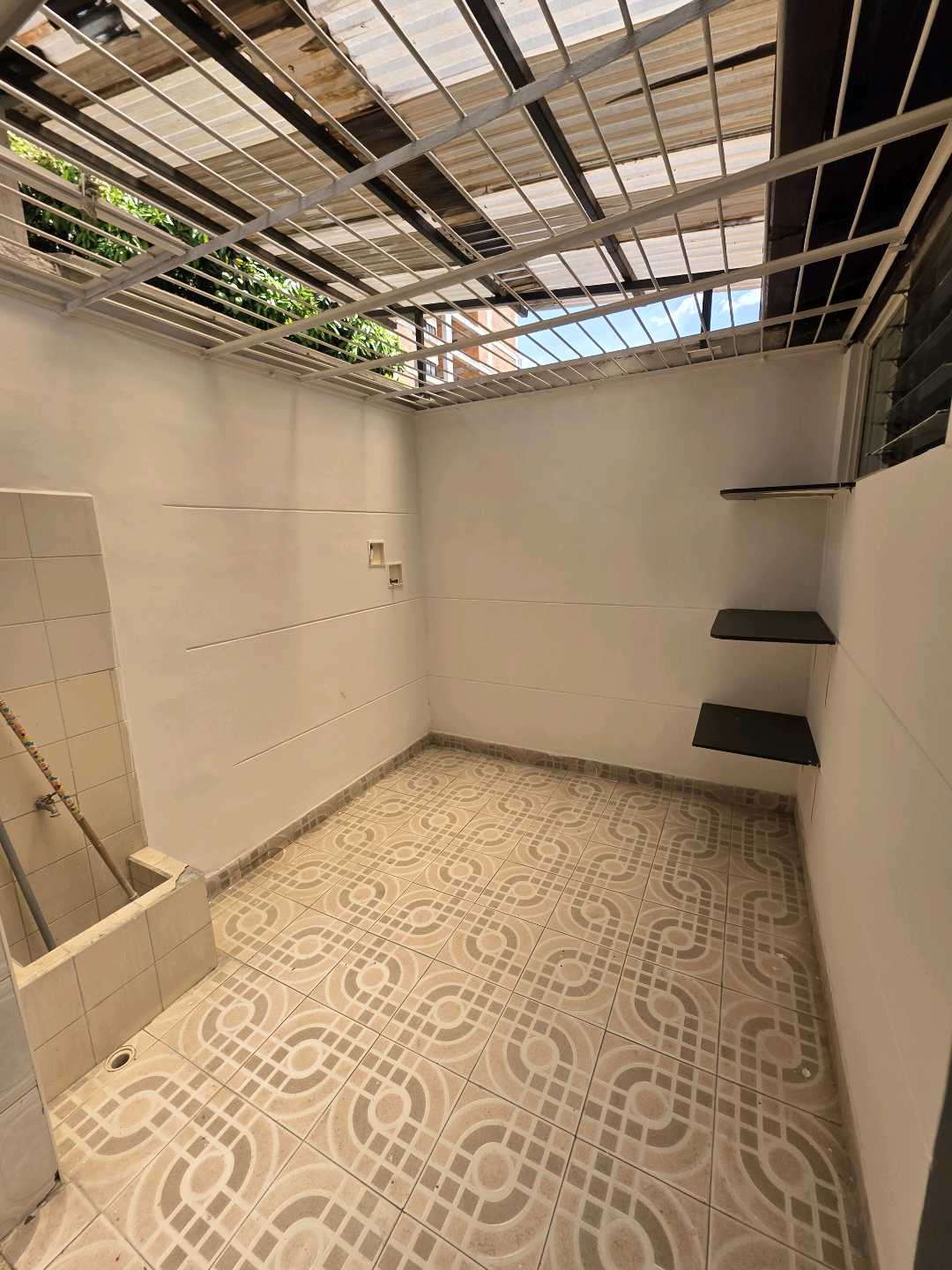 Arriendo casa floresta