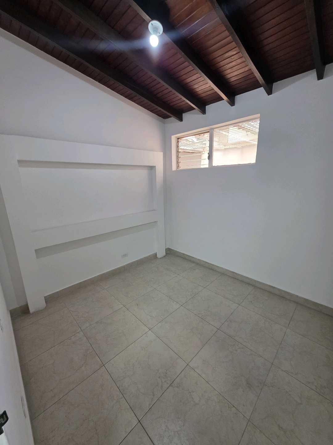 Arriendo casa floresta