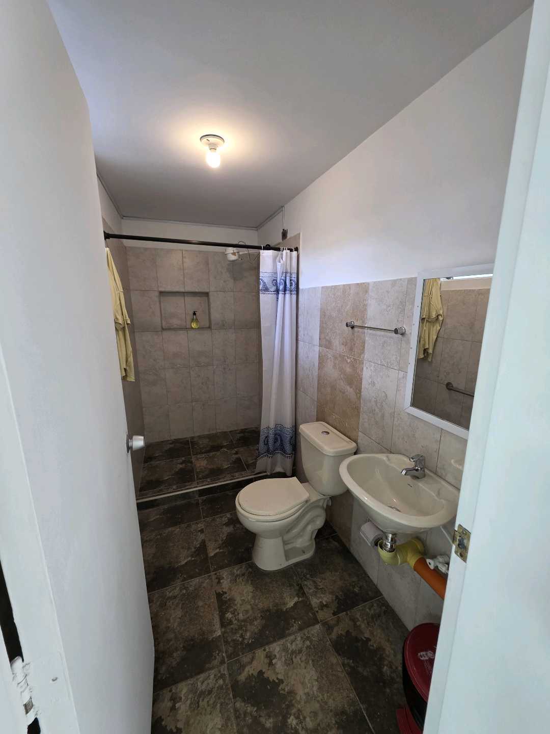 Arriendo casa floresta