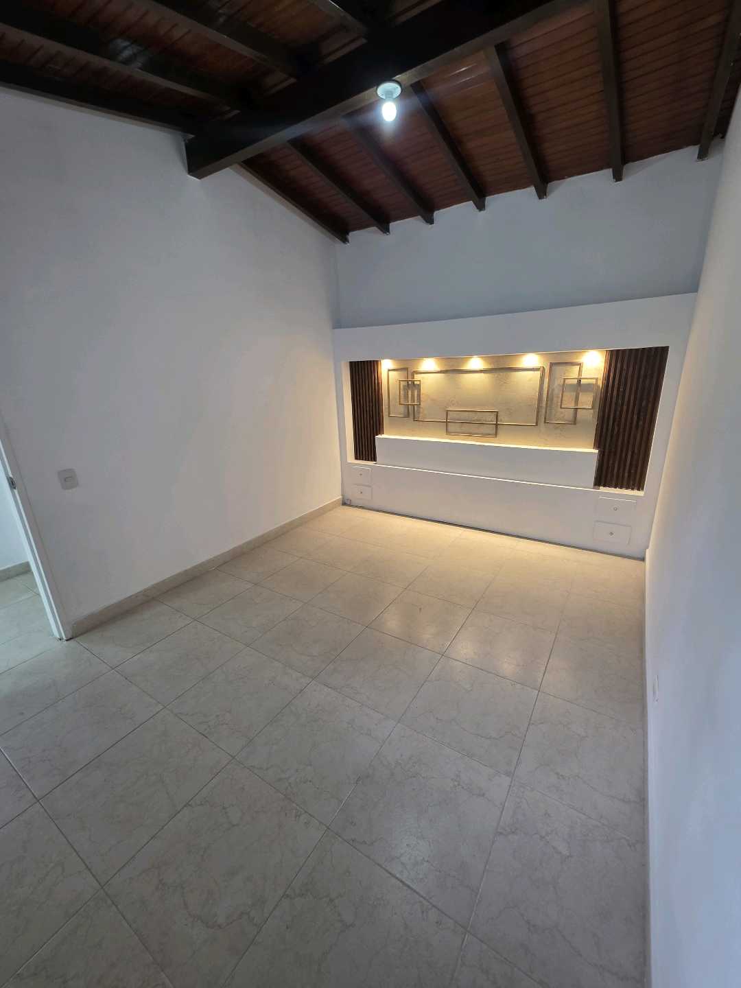 Arriendo casa floresta