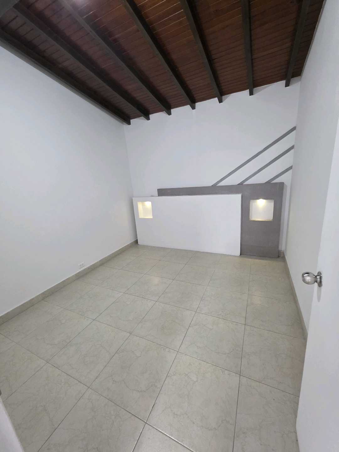 Arriendo casa floresta