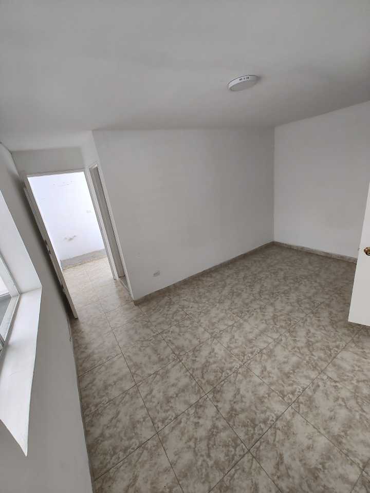 Arriendo casa grande en la castellana