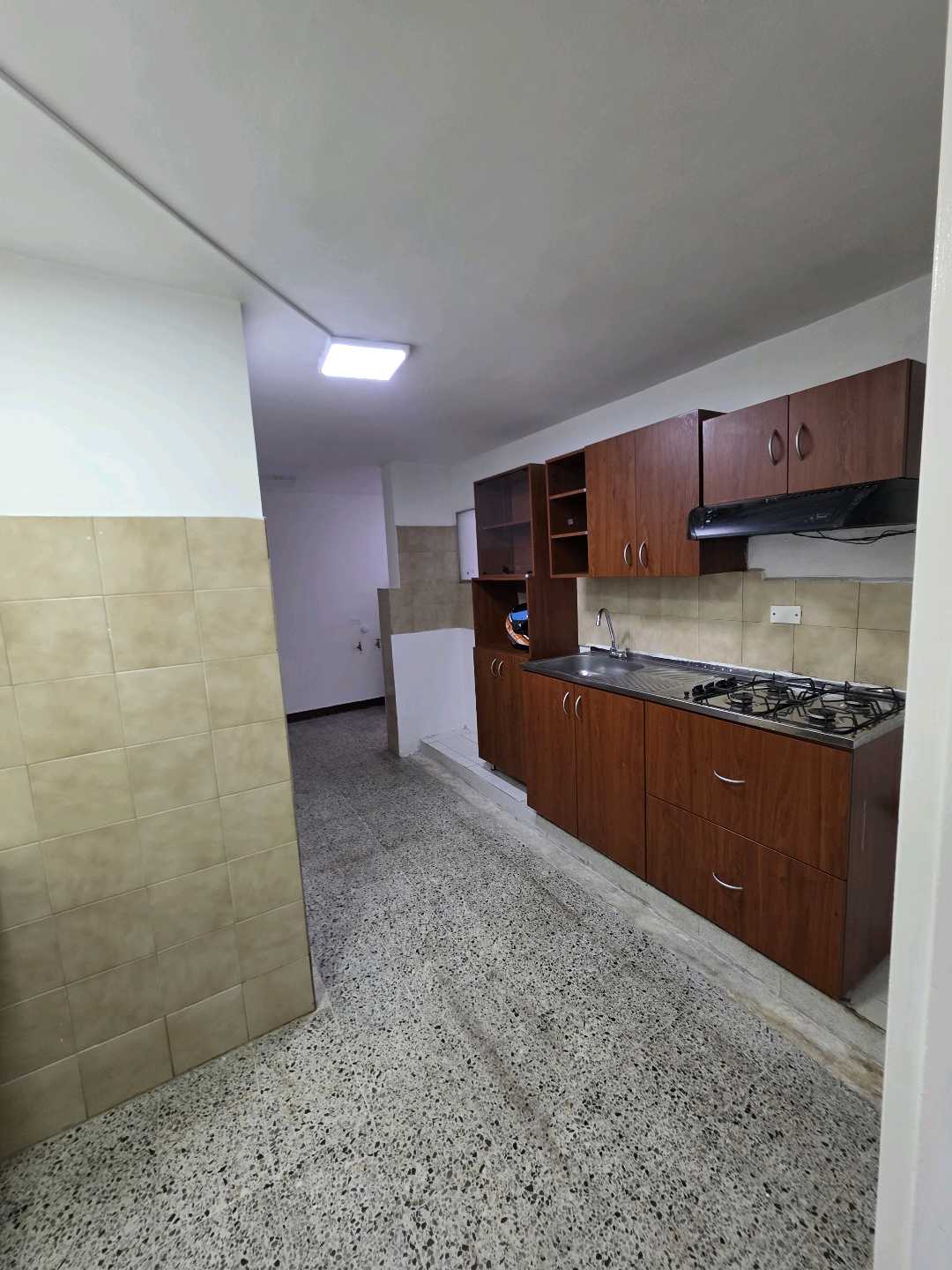 Arriendo casa la castellana
