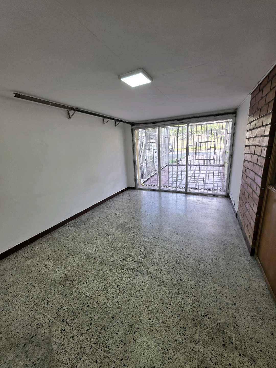 Arriendo casa la castellana
