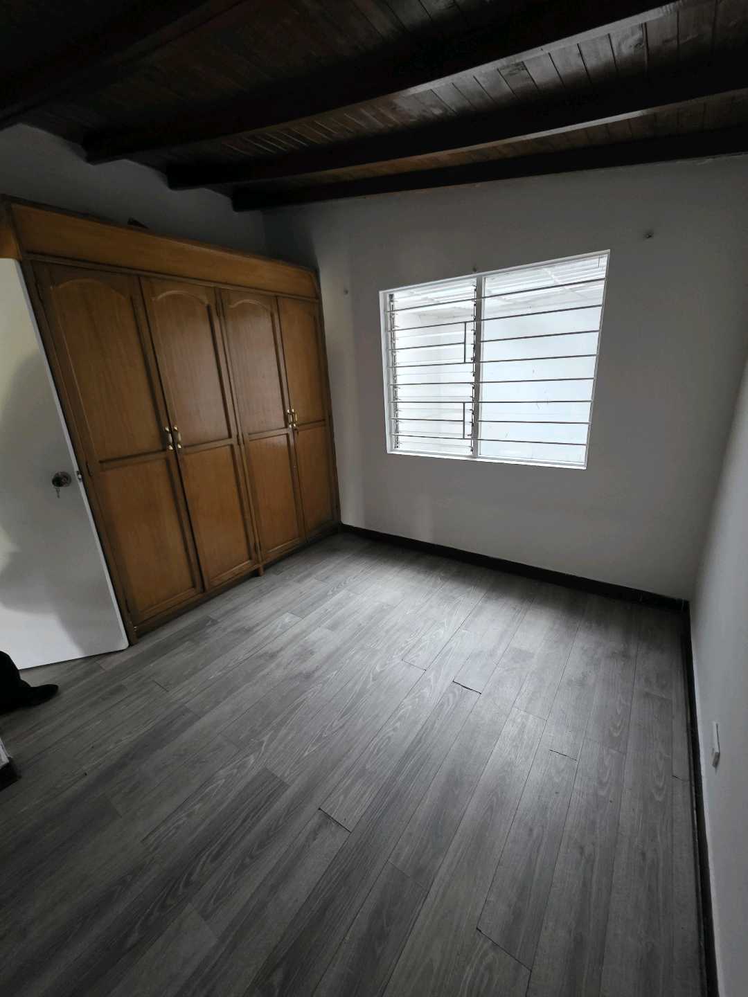 Arriendo casa la castellana