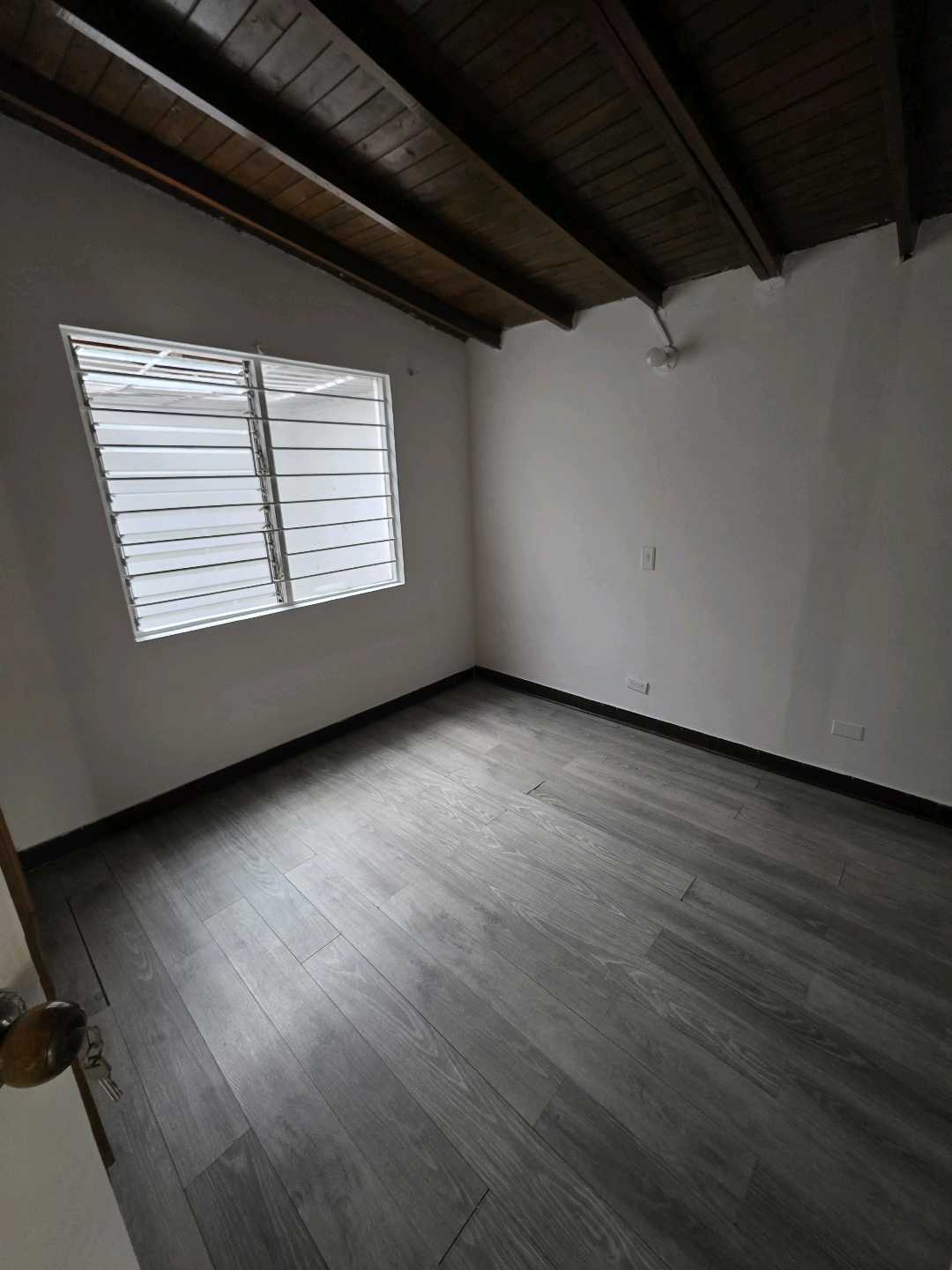Arriendo casa la castellana
