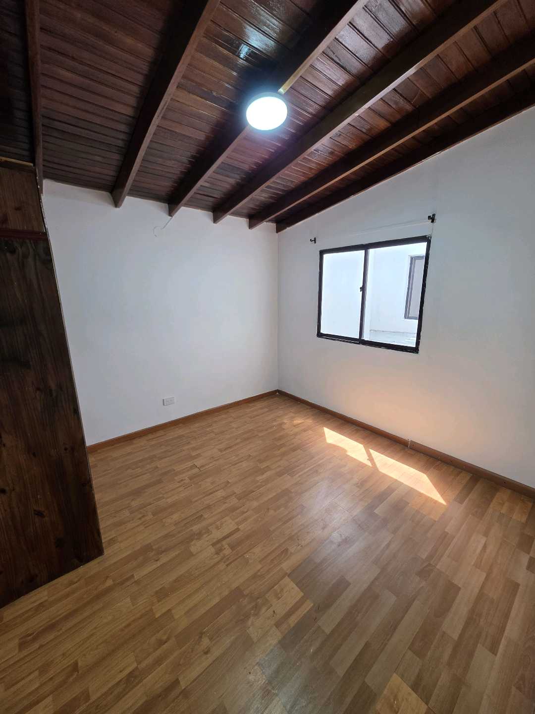 Arriendo casa la castellana