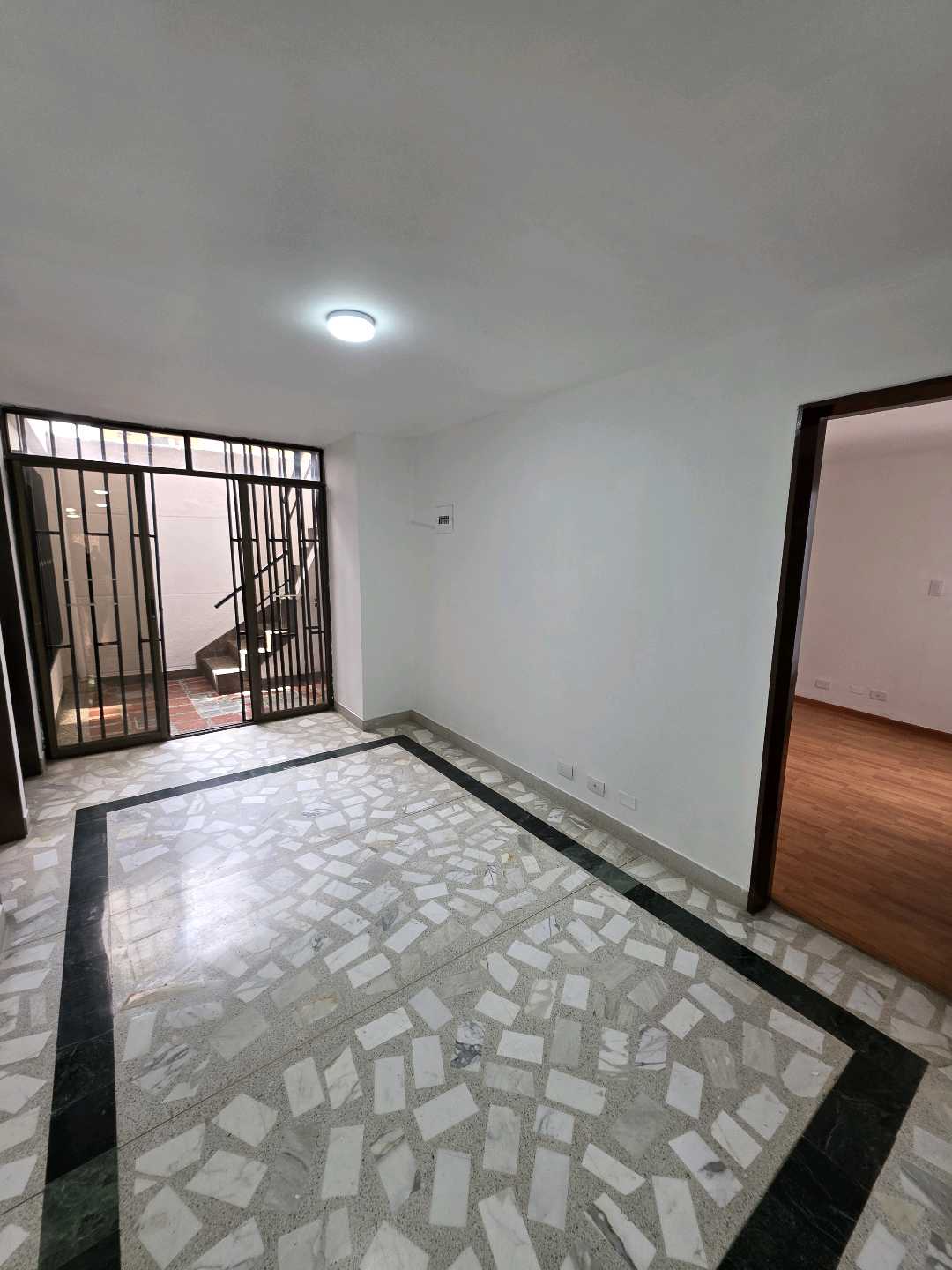 Arriendo casa la castellana