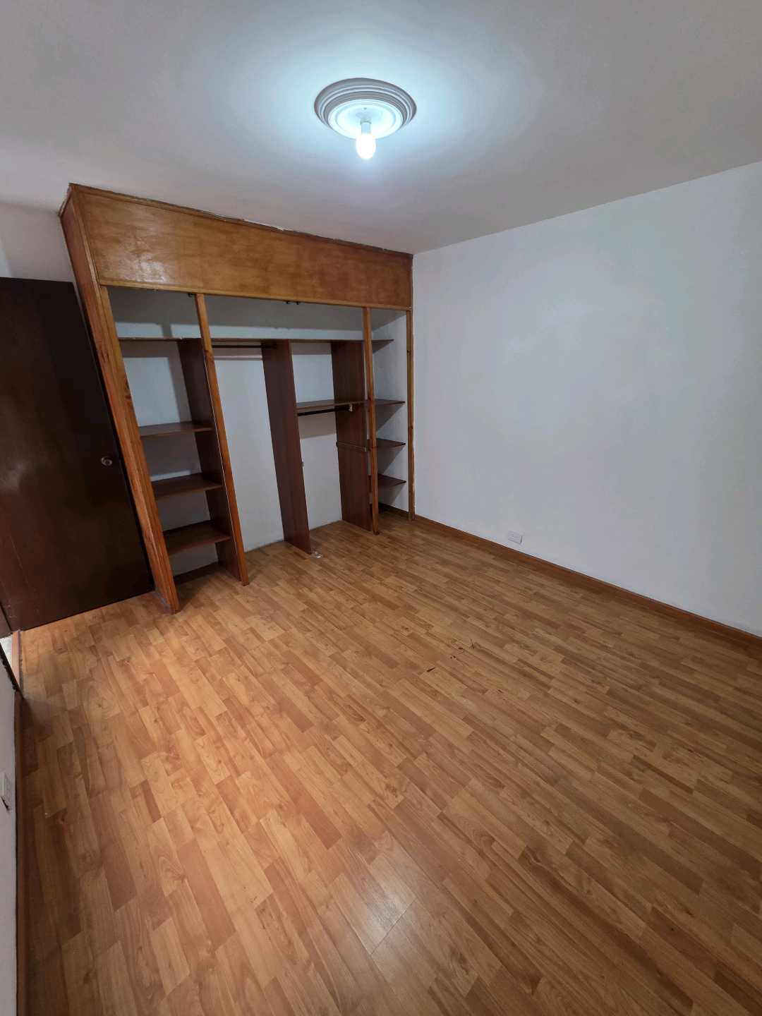 Arriendo casa la castellana