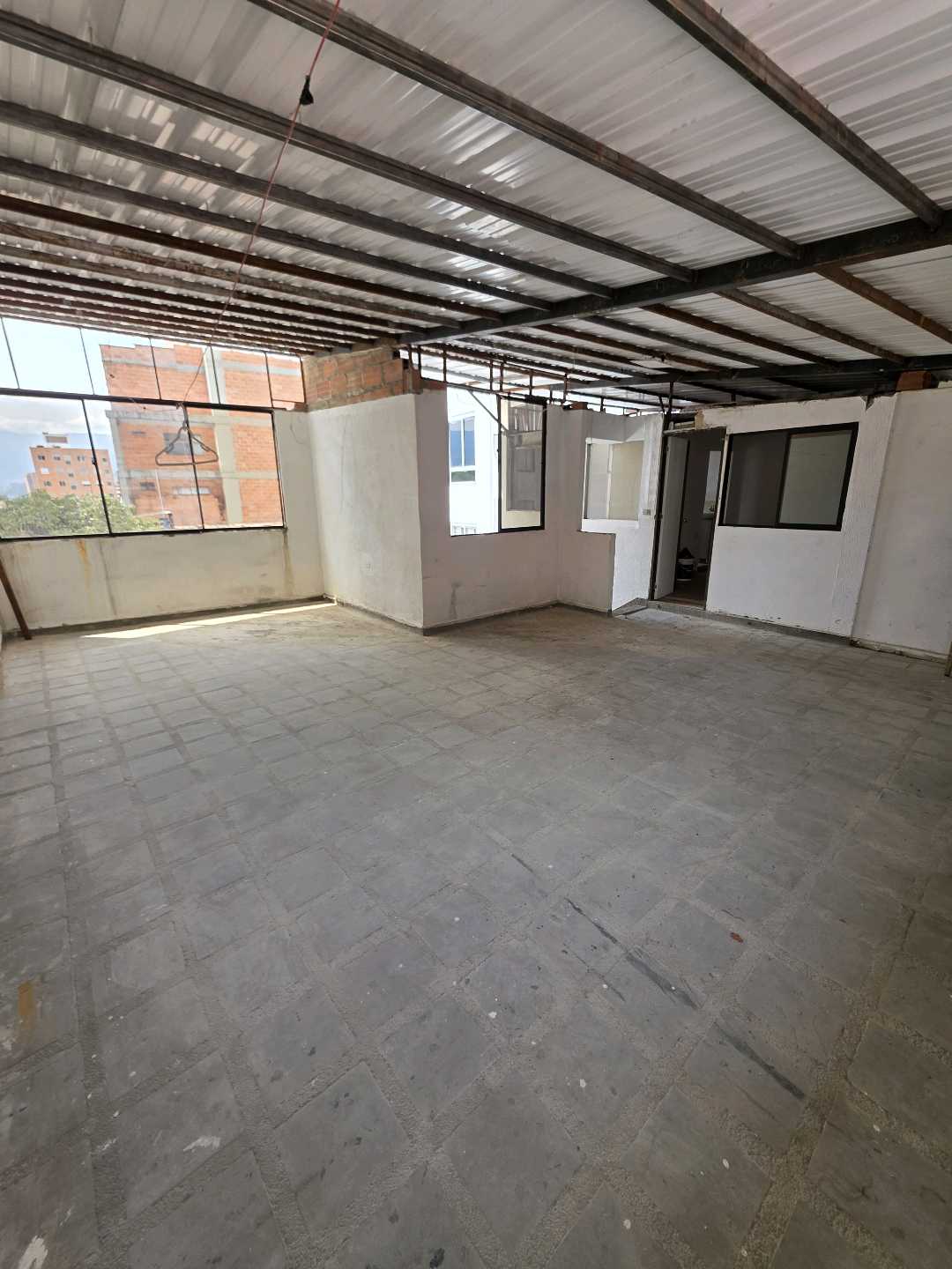 Arriendo casa la castellana